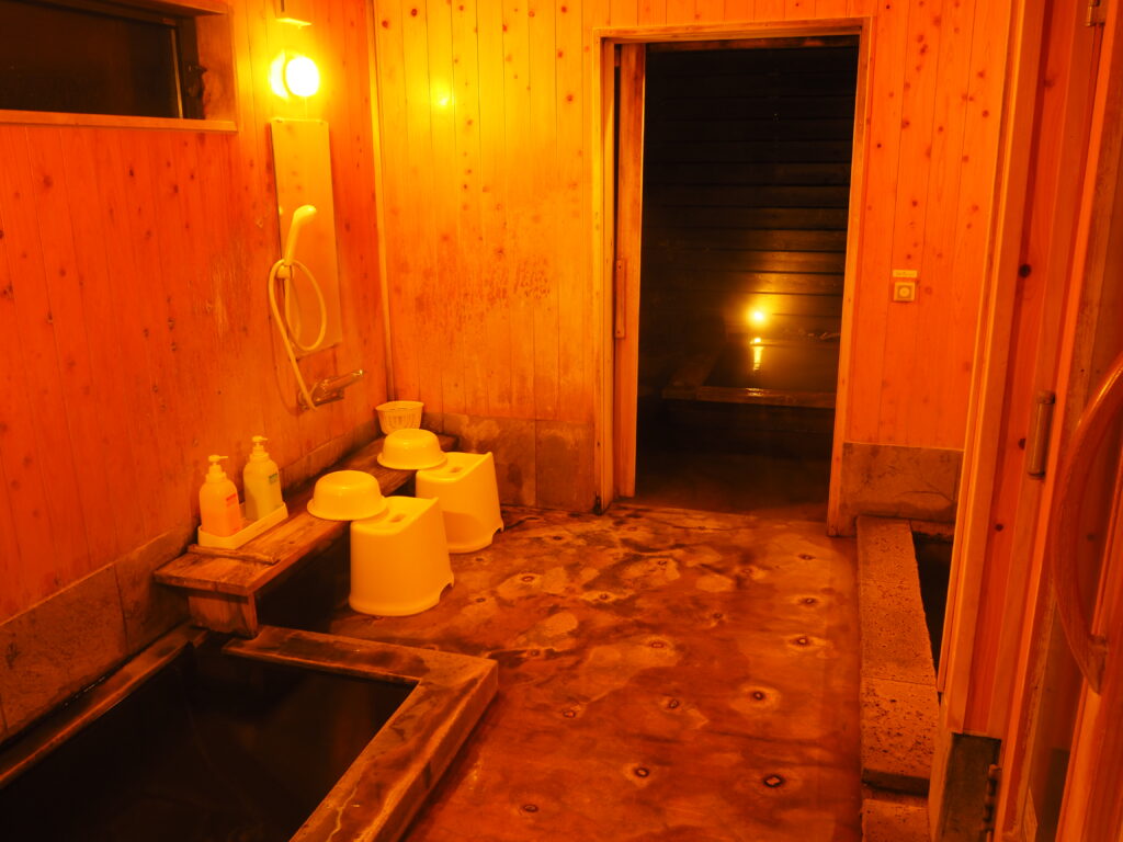 家族湯としては珍しい「天空」専用の本格的なサウナと水風呂